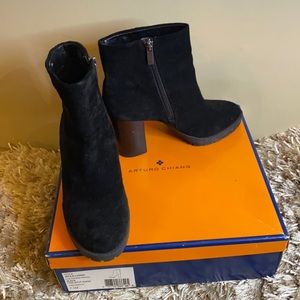 Cow split suede boots